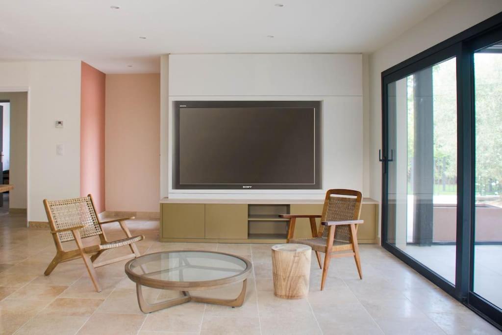 Villa Des Jacinthes Tarascon Extérieur photo